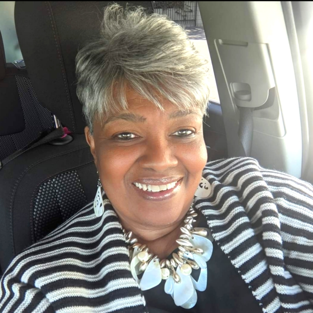 Meet your Posher, Sharla